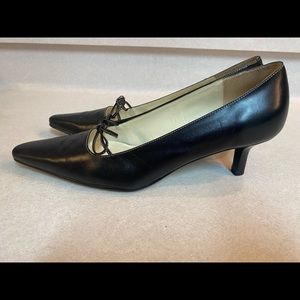 Lauren Black Leather Pumps